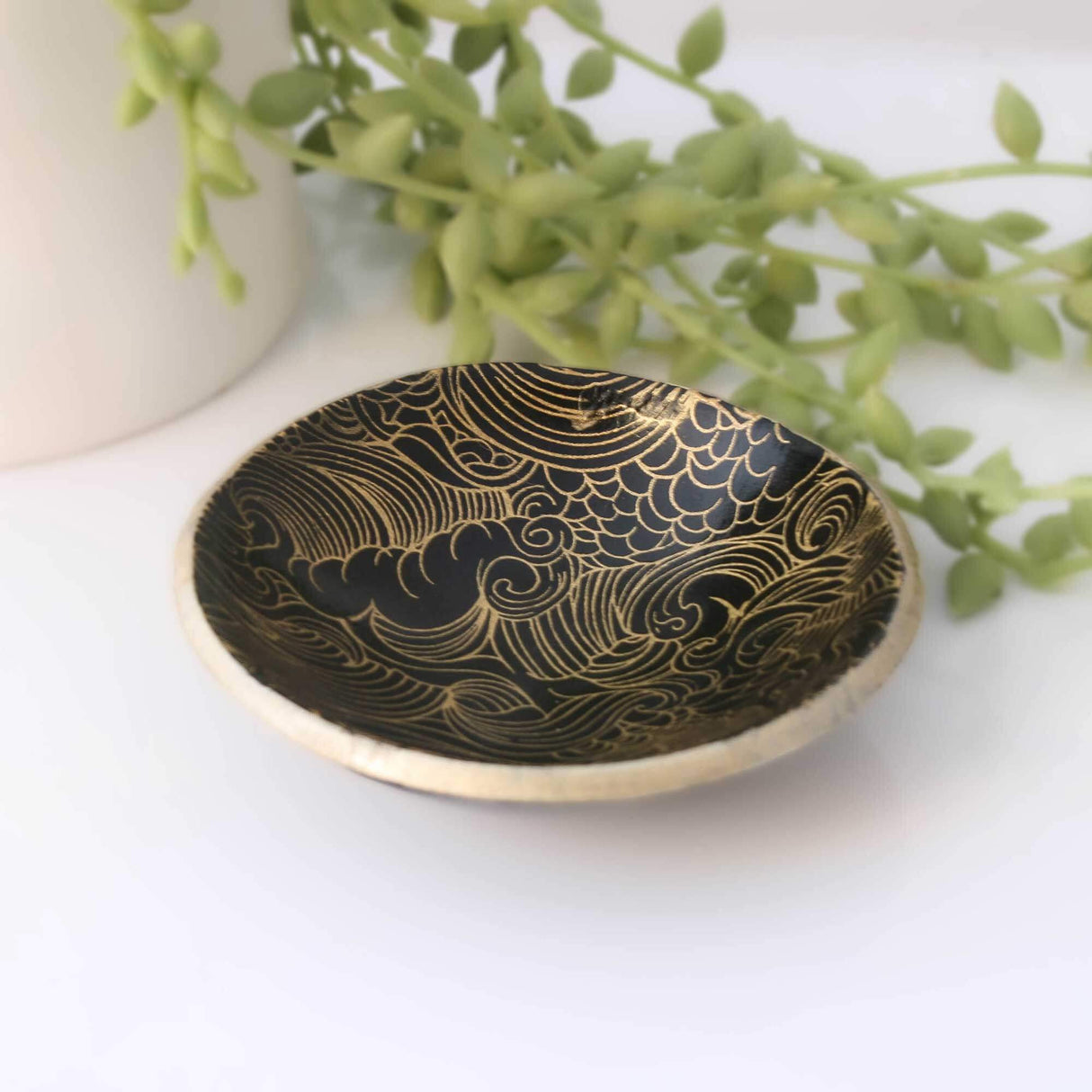 Small Trinket Dish or Ring Holder in Black & Gold | Wave Design