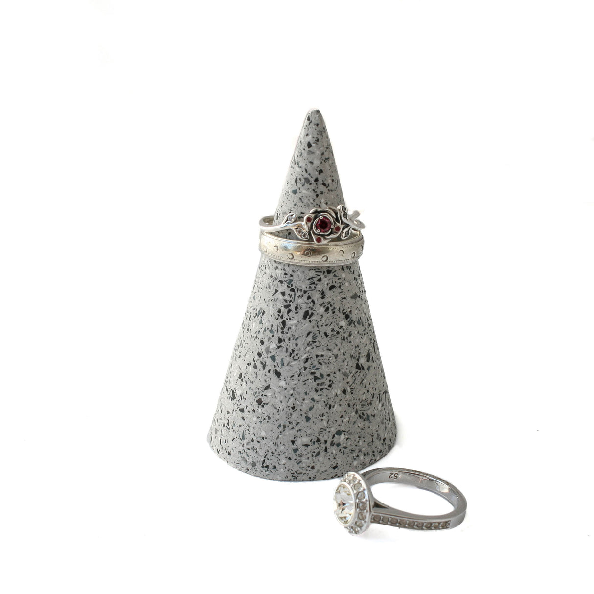 Ring cone in granite grey | Ring holder for jewellery