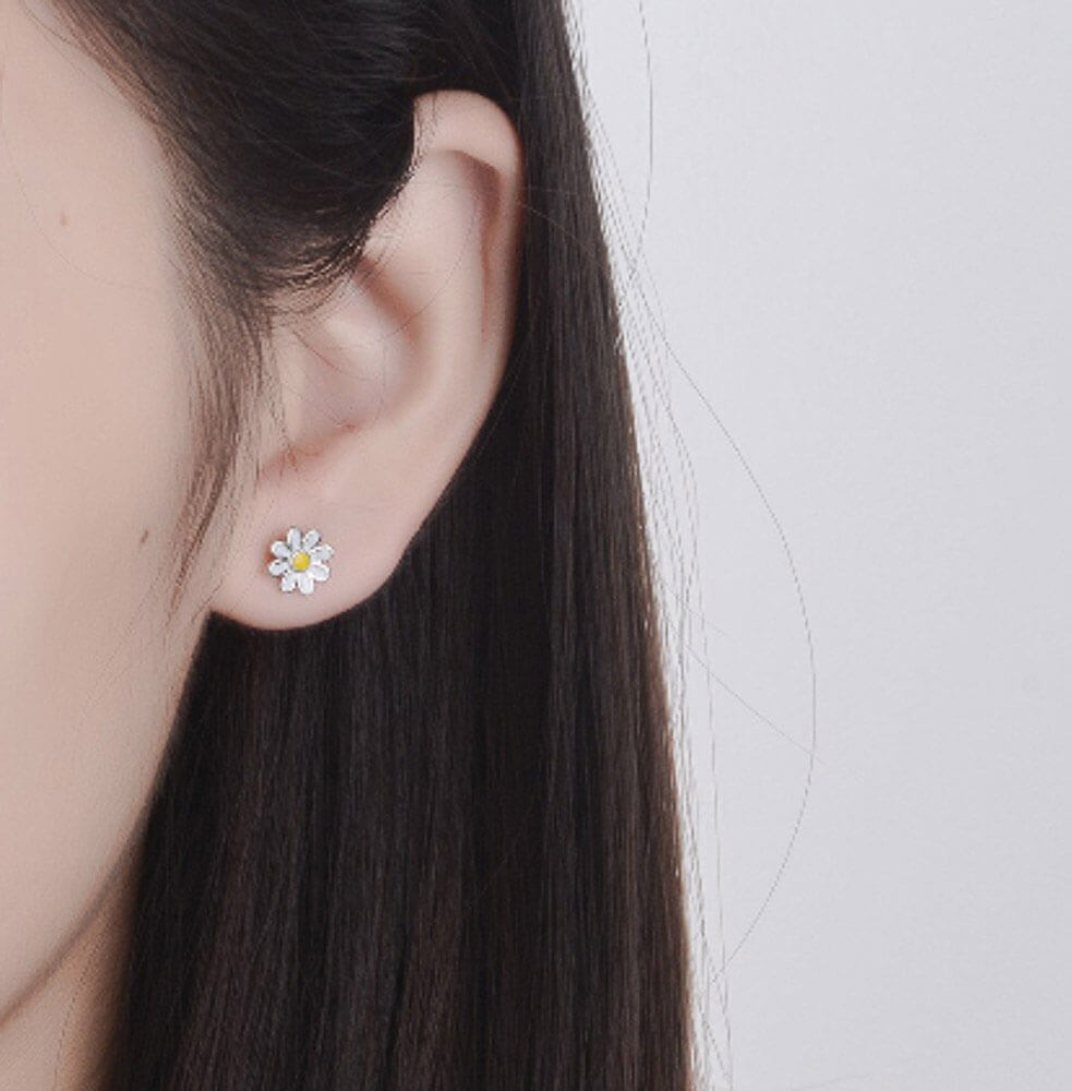 Daisy stud earrings for women